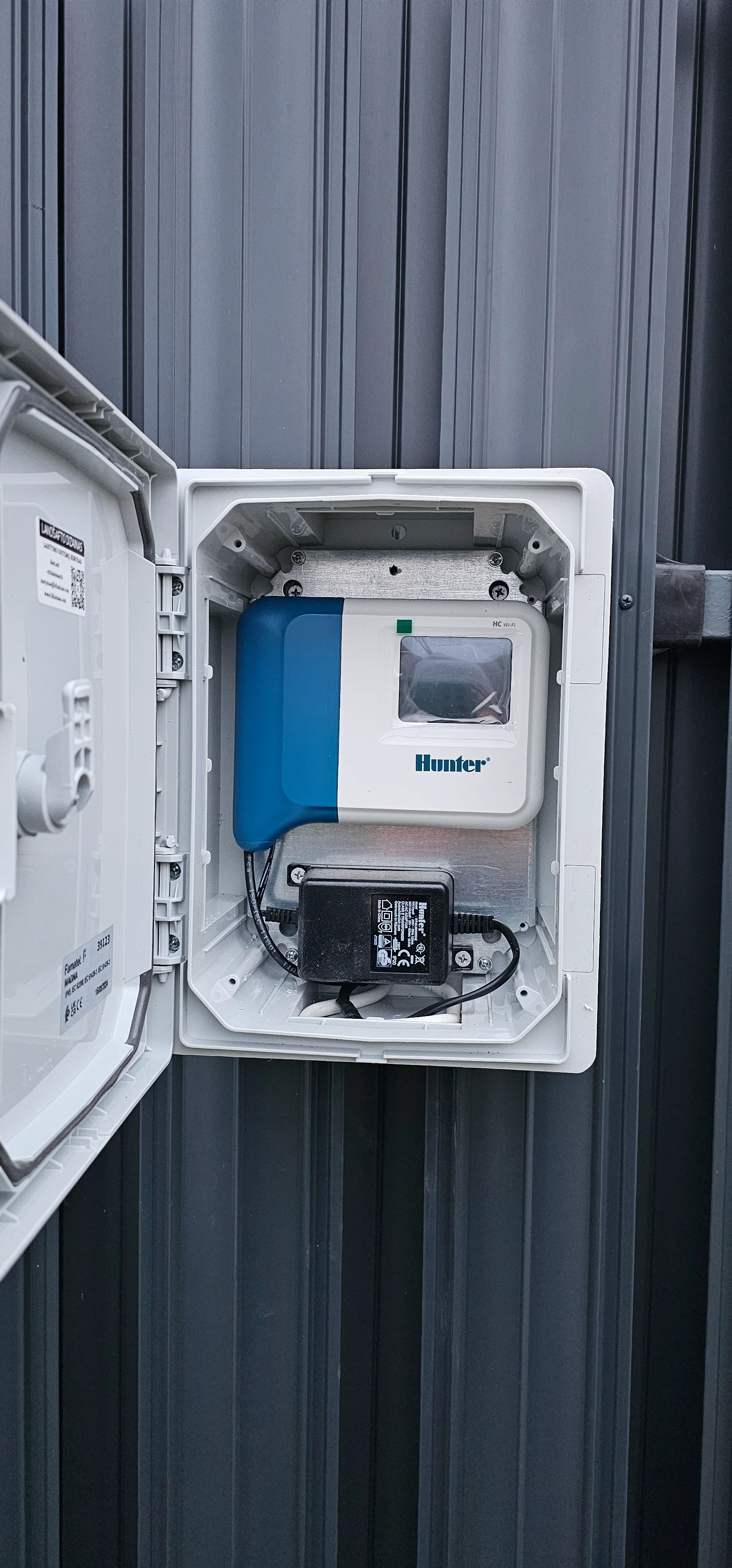 12 zonų vidinis išmanusis laistymo valdiklis Hunter Hydrawise WiFi HC1201 – Hunter Industries – 5 nuotrauka